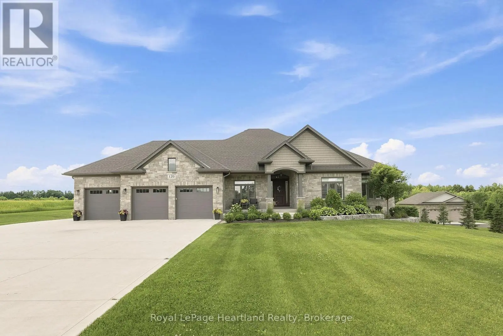 129 Sharron Court, Mapleton